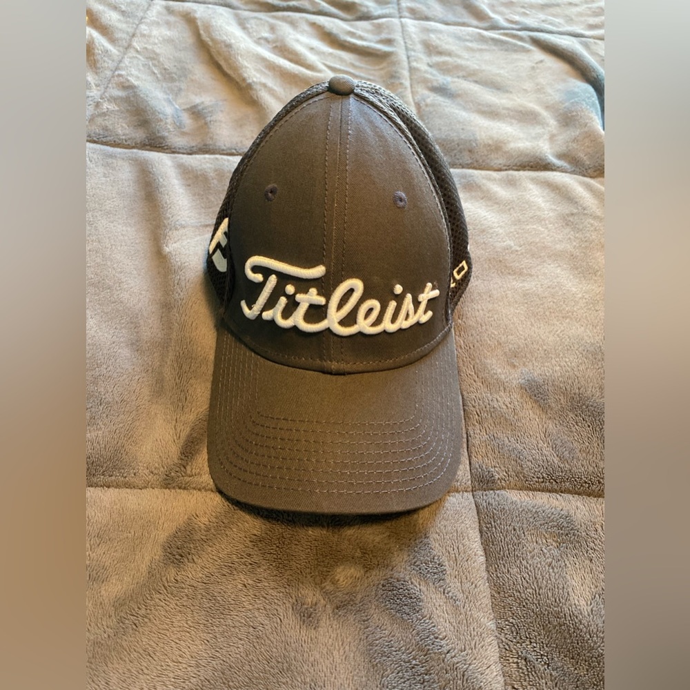 Titleist golf hat